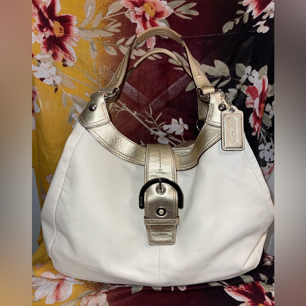 Coach White and Gold Shoulder Bag